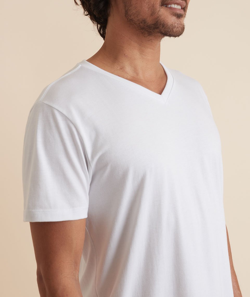 Signature V-Neck Tee in Pure White