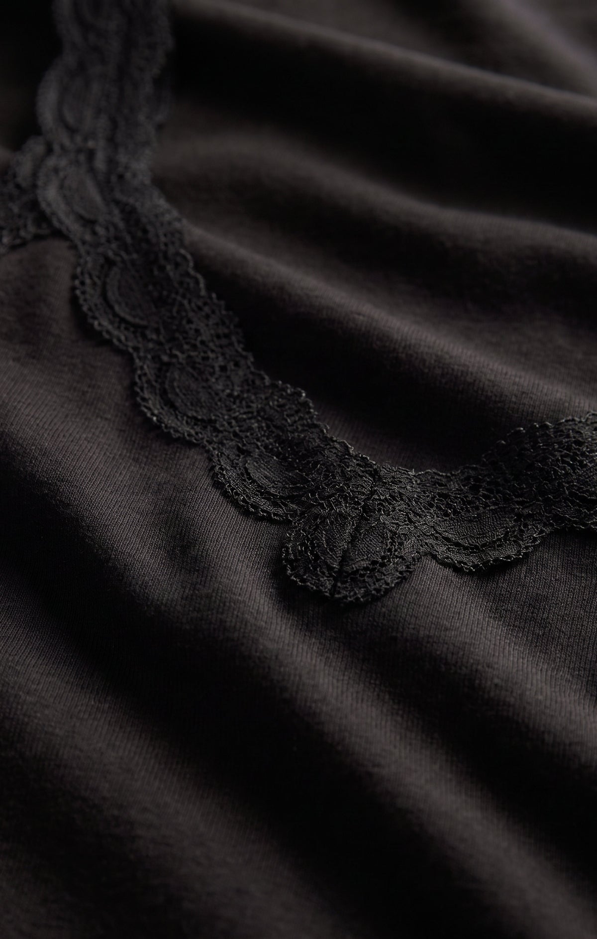 Eve Lace Trim Tank