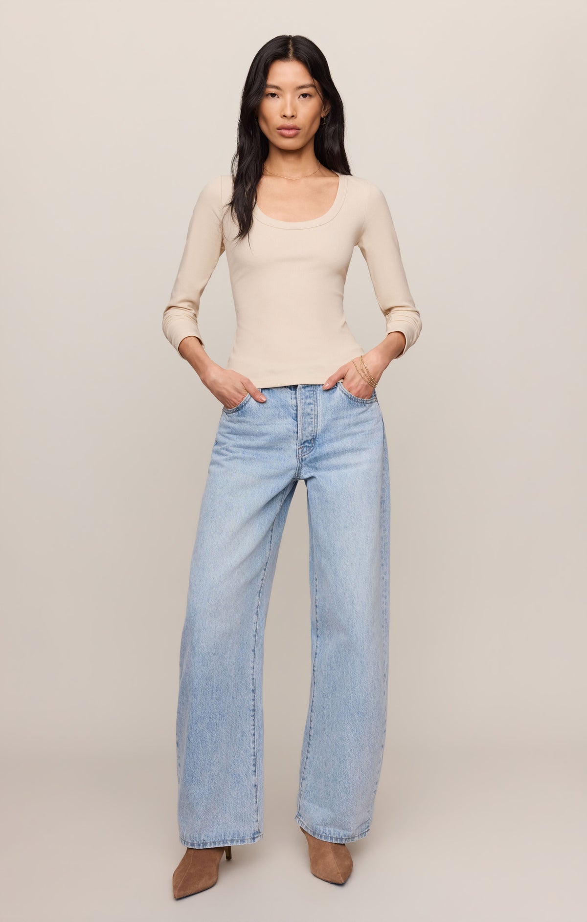 Greyson Scoop Long Sleeve Tee