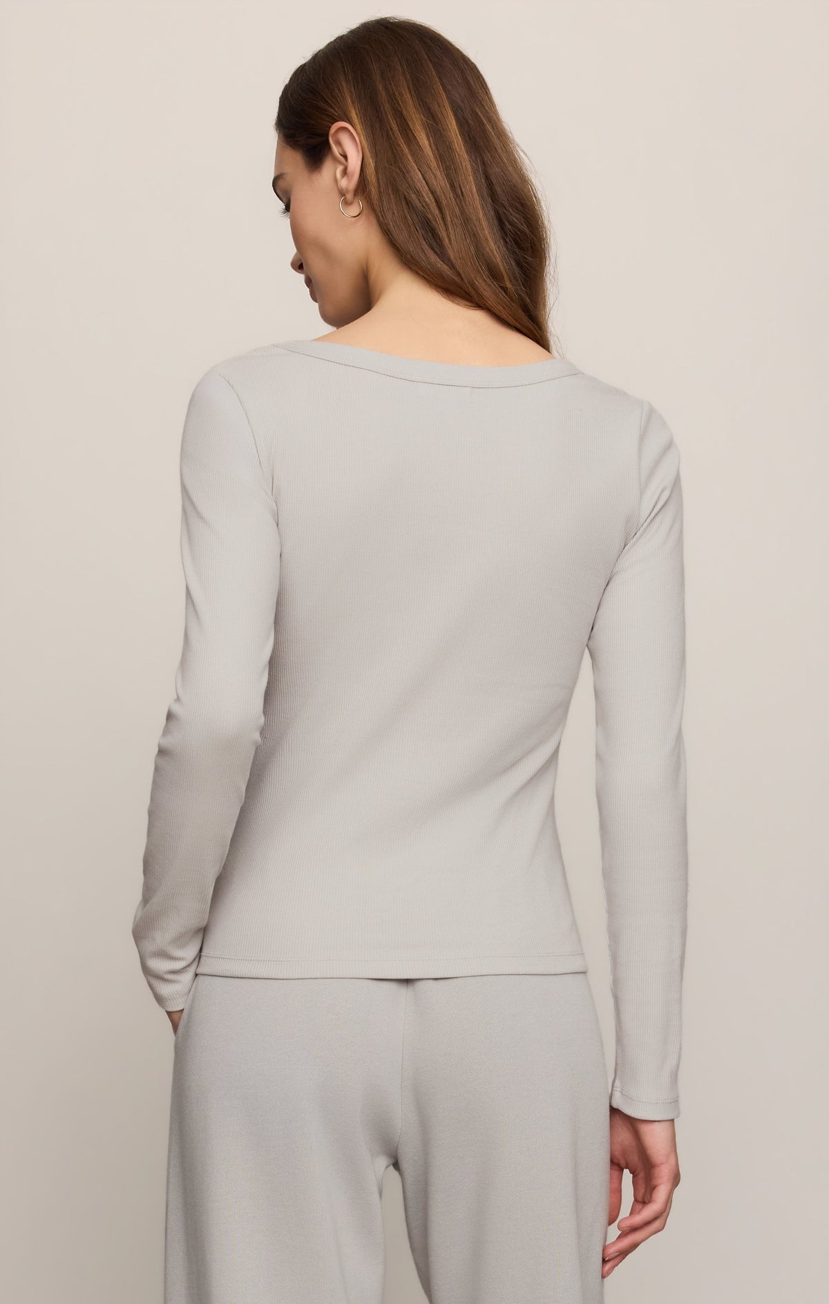 Greyson Scoop Long Sleeve Tee